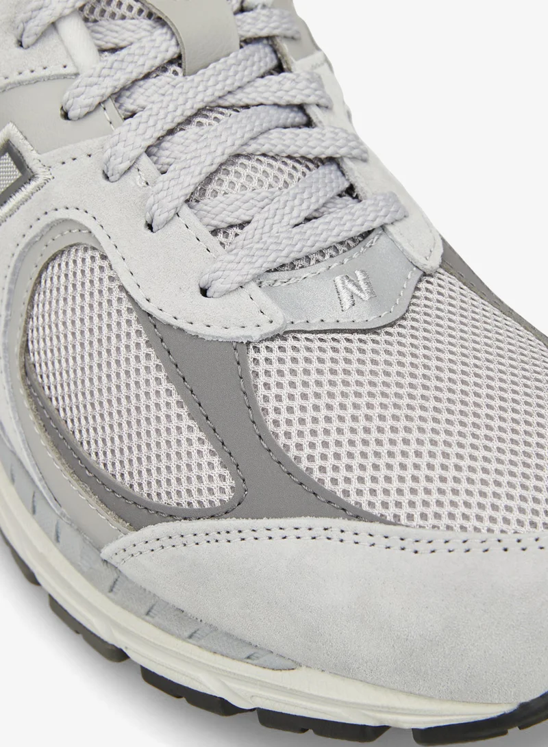 New Balance Men's 2002R Shoes